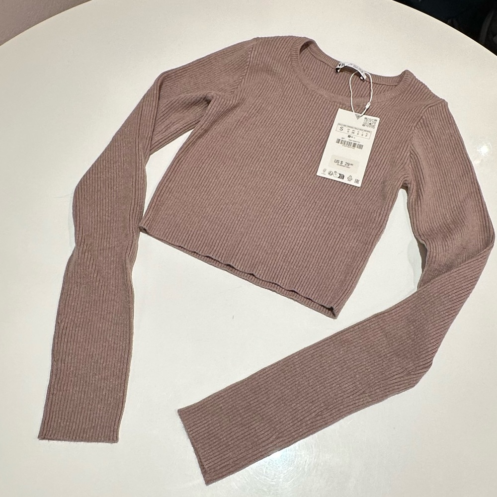 Zara Women’s Crop Ribbed Long-Sleeve Shirt